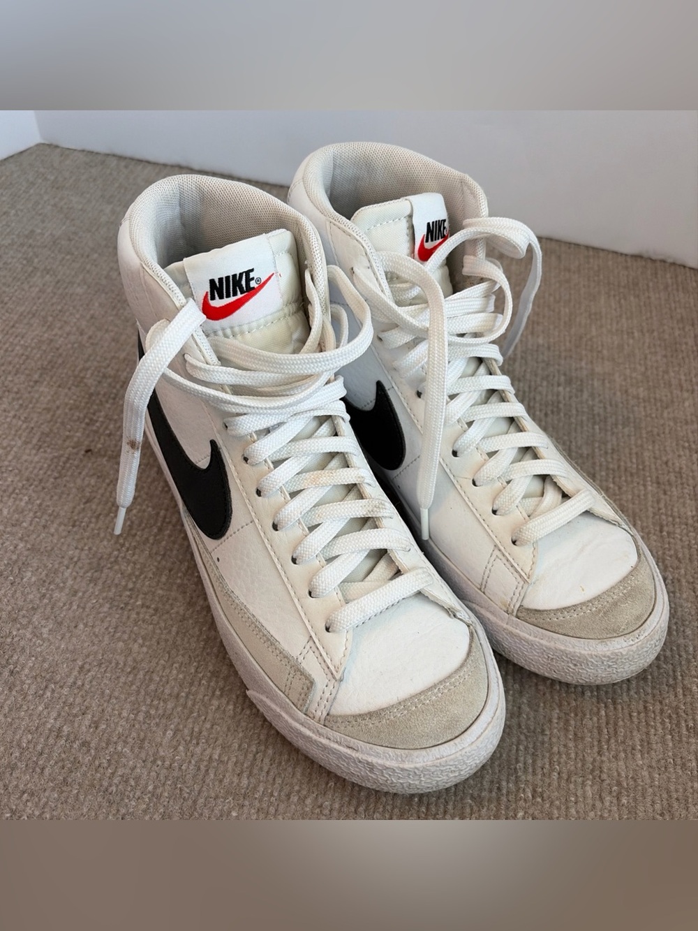 Nike Blazer Mid High Top Lace Up Basketball Sneakers White/Black 6Y
